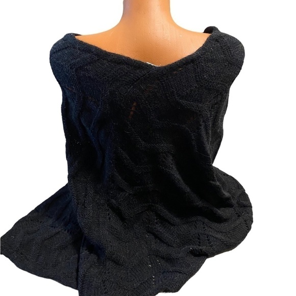 FRATELLITALLI Black Knit Alpaca Wool Acrylic Ruana Wrap/Italy/OS/Luxe+Lovely - Picture 2 of 7